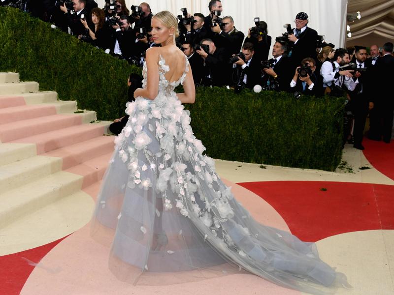 1. Thnking Dress.GuP0KA8u - NERD Blog - Motherland in Adland: Intuition – A Way Forward